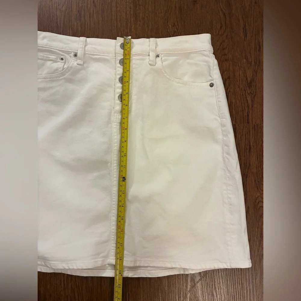 J. Crew White Button-Front Denim Skirt - Size 28